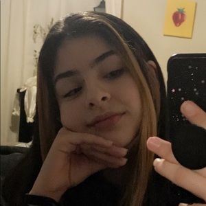 Meet your Posher, Cristina